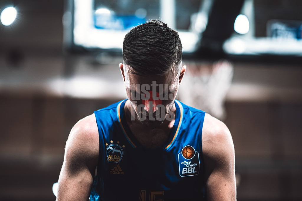 Basketball | Männer | Saison 2023/2024 | easyCredit Basketball Bundesliga | Veolia Towers Hamburg vs. Alba Berlin | 17.04.2024 | Martin Hermannsson (#15, Alba Berlin)