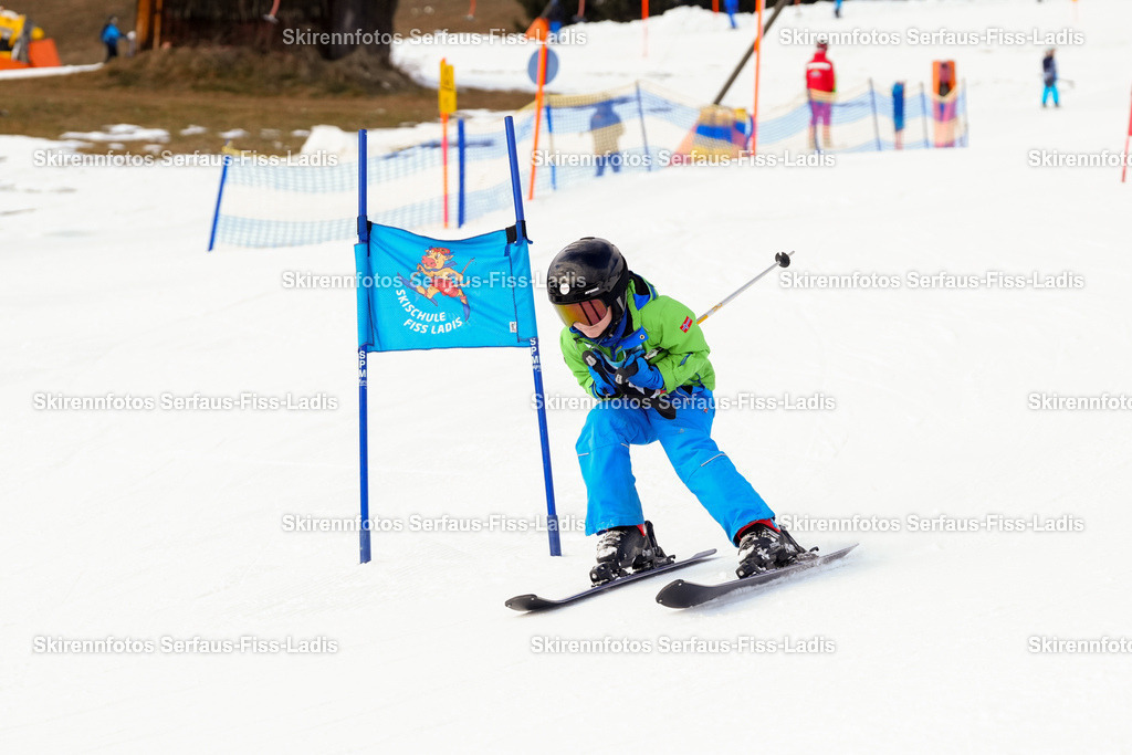 SRF_02.01.2026_1071 | Skirennfotos,Serfaus,Fiss,Ladis,Kinderskirennen,Winter,Tirol,Oberland,skirace,SFL,feelfree,weil wir's genießen,ski,Ski,skifahren,Sonnenplateau, - Realisiert mit Pictrs.com