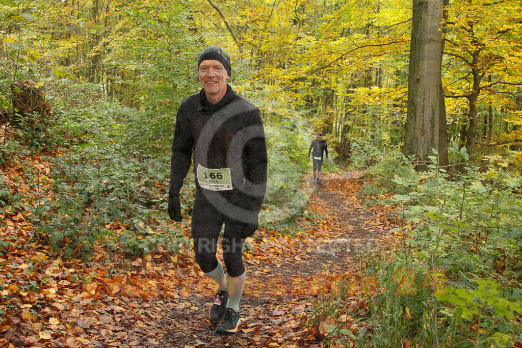 251026_1317_EV4_6730 | Sportfotografie im Rhein-Sieg Kreis, Köln, Bonn, NRW, Rheinland Pfalz, Hessen, etc. Unser Tätigkeitsfeld umfasst den Laufsport vom Volkslauf über den Marathon, Duathlon, Triathon bis zum Ultralauf wie Kölnpfad Ultra oder Schindertrail.