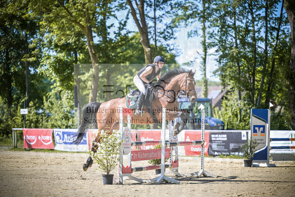 DOS_1815 | Entdecke hochwertige Reitturnierfotos von Foto Oger. Professionell, emotional und authentisch – jetzt Lieblingsmomente im Shop bestellen.Deutschlandweite Turnierfotografie. - Realisiert mit Pictrs.com