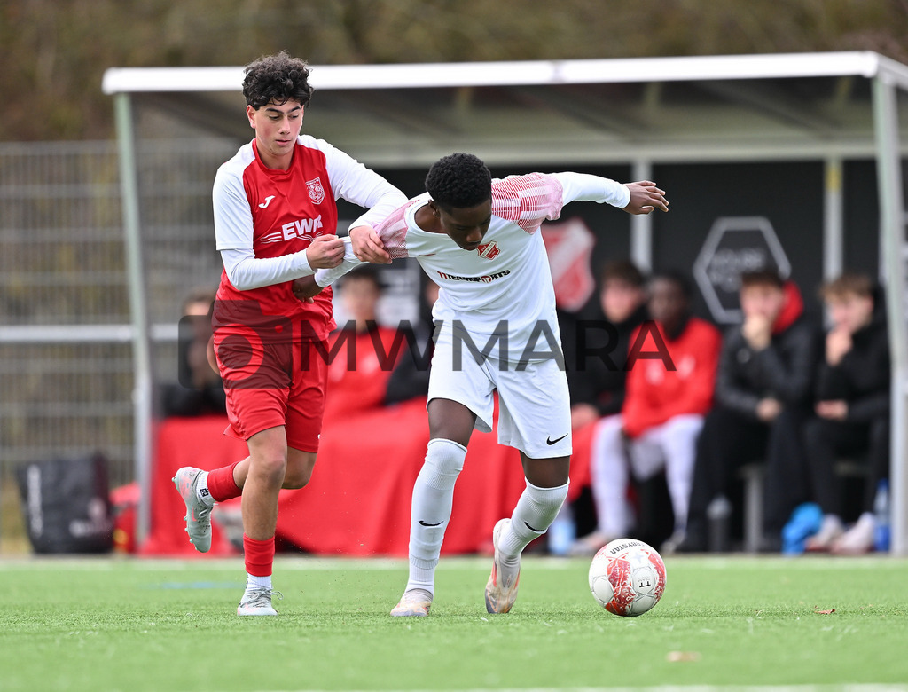 Fussball I Herren I Saison 2025-2026 I Bundesliga I 6. Spieltag I Eintracht Frankfurt - FC Bayern München  | MWMARA - Realisiert mit Pictrs.com