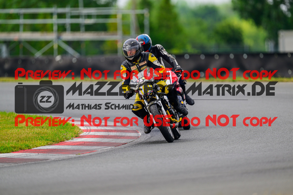 MaZZes_FotoMatrix_240724_6007705_2504 | GELB