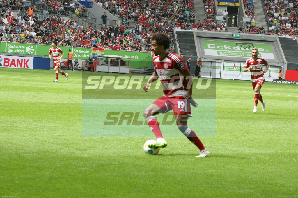 Fortuna Düsseldorf - SC Paderborn | Emmanuel Iyoha © Sportfoto-Sale (MK) - Realisiert mit Pictrs.com