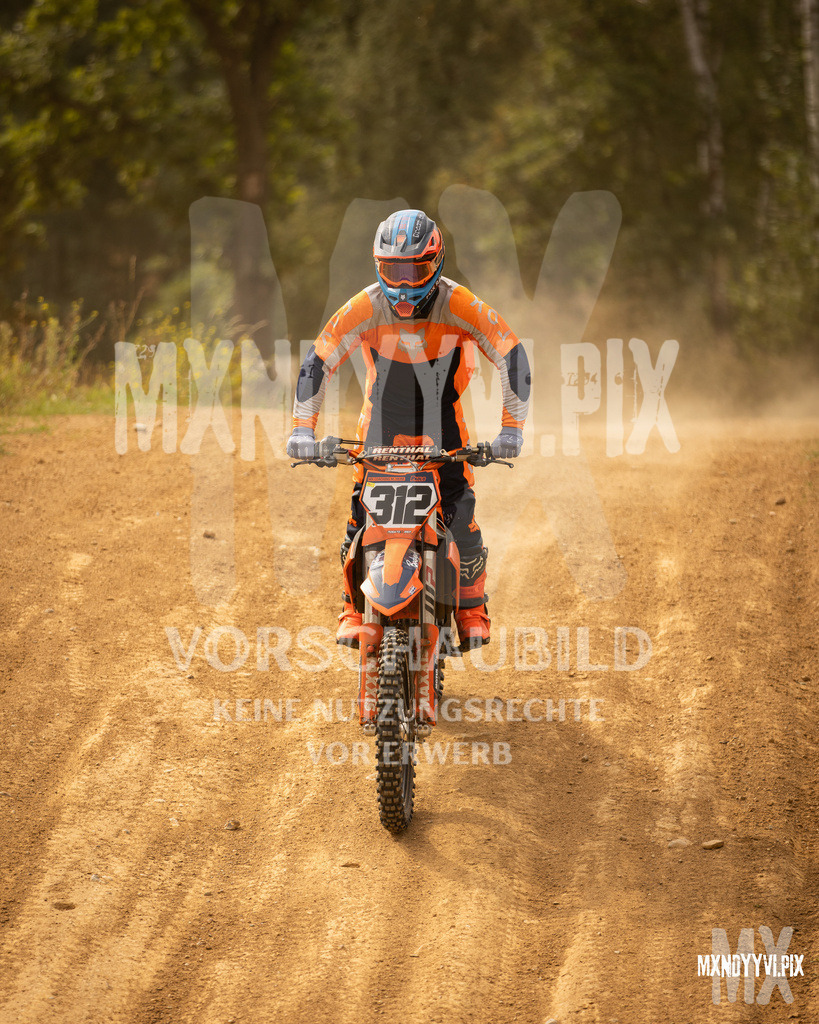 866A2350 | mxndyyvipix