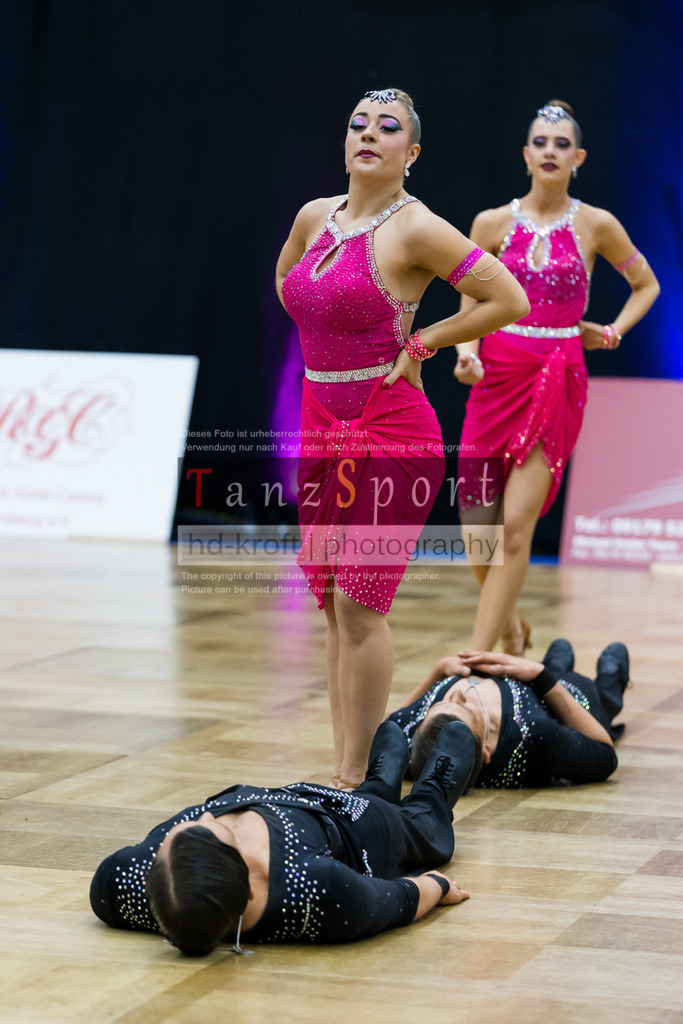 202603145_RL_Lat-Formationen_Nbg_6000 | Tanzsportbilder, Standardtanz, Lateintanz, WDSF, DTV, LTVB, dancecomp, goc, hessen tanzt, blaues band der spree, walzer, tango, wiener walzer, slowfox, quickstepp, samba, rumba, cha-cha-cha, paso doble. jive, hd-kroft photography, turniertanzsport