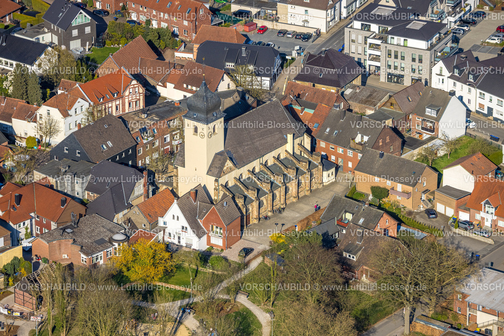 Selm250404678 | Luftbild, kath. St. Stephanus Kirche im Ortszentrum, Wohngebiet und Ortszentrum Bork, Selm, Münsterland, Nordrhein-Westfalen, Deutschland