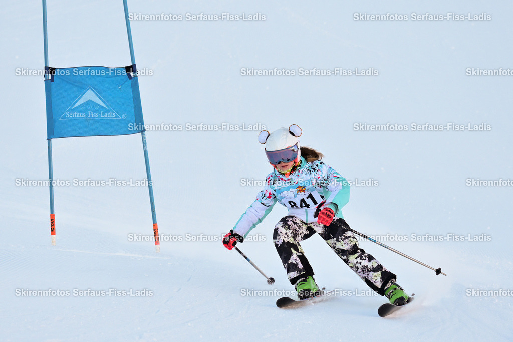 SRF_25.12.2025_0131 | Skirennfotos,Serfaus,Fiss,Ladis,Kinderskirennen,Winter,Tirol,Oberland,skirace,SFL,feelfree,weil wir's genießen,ski,Ski,skifahren,Sonnenplateau, - Realisiert mit Pictrs.com