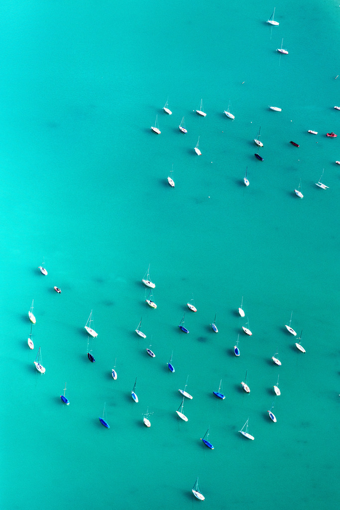 dr__0011803.jpg | WöRTHSEE 20.07.2018 Segelschiff am Wörthsee an der Boje im Hafen in Wörthsee im Bundesland Bayern, Deutschland. // Sailboat on Woerthsee on Boje in the harbor in Woerthsee in the state Bavaria, Germany. Foto: Daniel Reiter