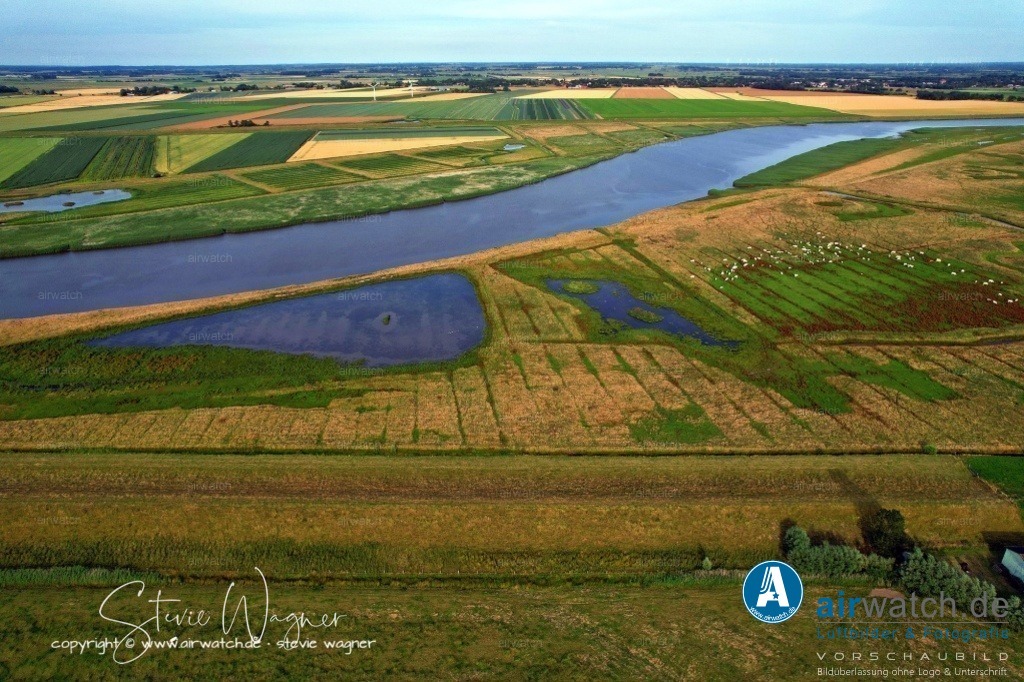 Eider - Hemmerdeich | Entdecken Sie atemberaubende Luftbilder und Fotografien auf airwatch.de - Tauchen Sie ein in eine Welt voller faszinierender Aufnahmen aus der Vogelperspektive.