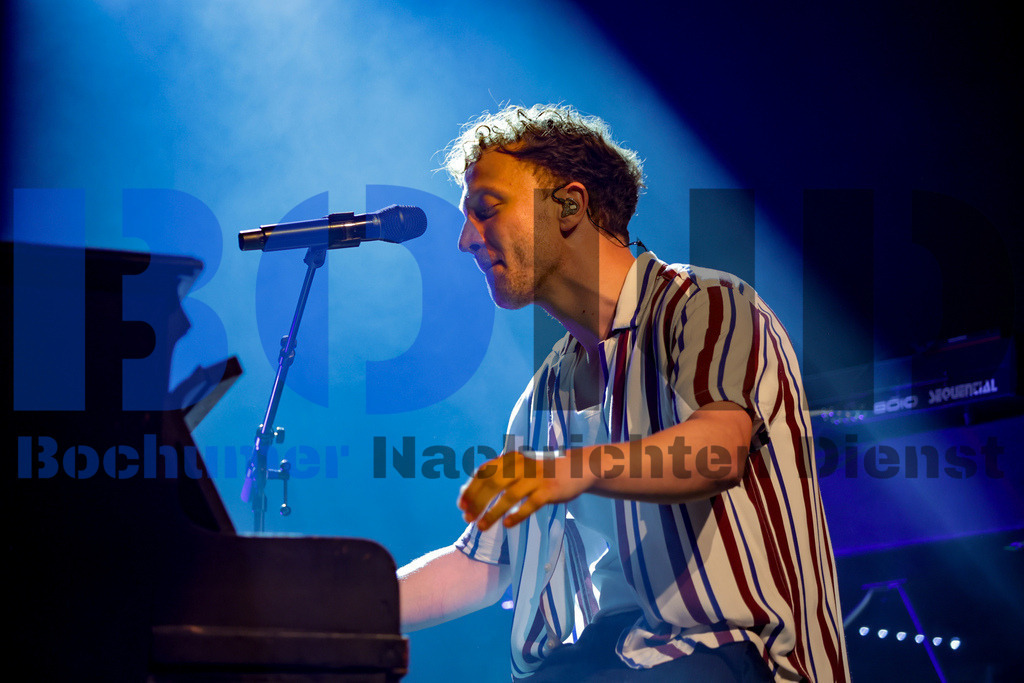 Zeltfestival Ruhr 2024 - Joris  {date} -  | {headline}(Foto: Sebastian Sendlak / BOND) - Realisiert mit Pictrs.com