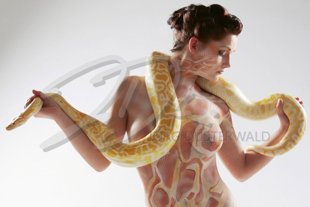 AnimalArt-SNAKE_4951 | #011 | Modell: Janina | Foto: Rafael Melson - Realisiert mit Pictrs.com