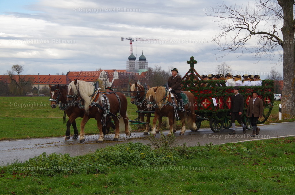 IMGP0249 | fotografiert von Axel PollmannLeonhardi Wallfahrt Benediktbeuern und Murnau, Fronleichnam, Fasching, Landschaft im Loisachtal und Benediktbeuern  - Realisiert mit Pictrs.com