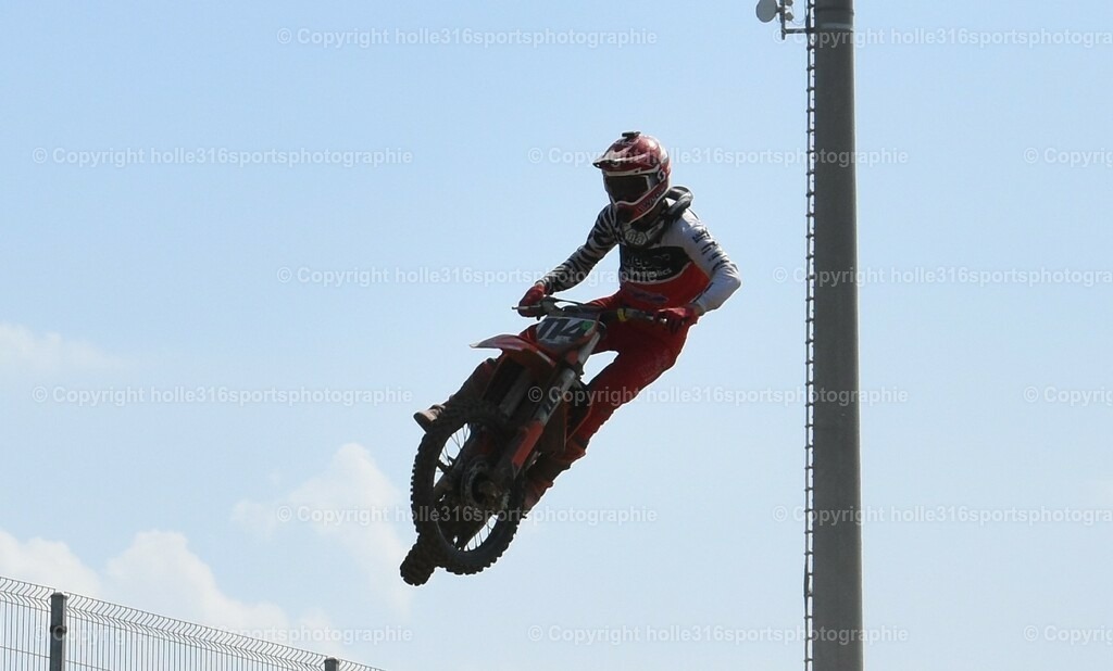 DSC_0682 (3) | Sportfotografie , Motorsport, Motoross, Reitsport, Mointainbike, Enduro,
Landschaft , Outdoor, Eventfotografie, Landschaft, Bilder online bestellen - Realisiert mit Pictrs.com