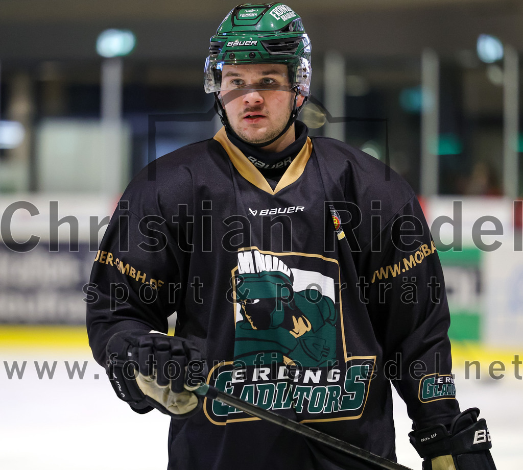 2025-12-23_005_TSV_Erding_gegen_Heilbronner_Falken | Erding, Deutschland, 23.12.2025:Eishockey, Oberliga Süd 2025 / 2026, 29. Spieltag, TSV Erding gegen Heilbronner Falken, Endergebnis: 5:4Foto: Christian Riedel / fotografie-riedel.net