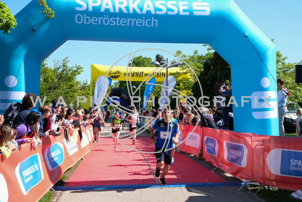 ..... | LINZ,AUSTRIA,27.April 24, Int. 3 Brückenlauf Linz  , Image shows: Photo: WAPICS / Michael ring