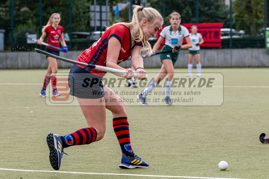 SFE_20231021_0111 | Deutsche Meisterschaft Weibliche U16 Halbfinale Uhlenhorst Mülheim - Berliner HC am 21.10.2023 in Köln (Düsseldorfer Hockeyclub 1905 e.V.), Photo: Stephan Fehrmann 2023 (Sports-Gallery)