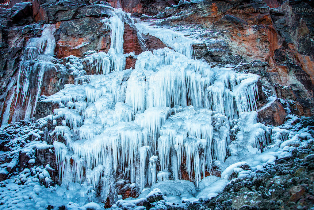 Mammendorf Eiszapfen-2255 | gefrorener Wasserfall &amp; Eiszapfen im Steinbruch  - Realisiert mit Pictrs.com