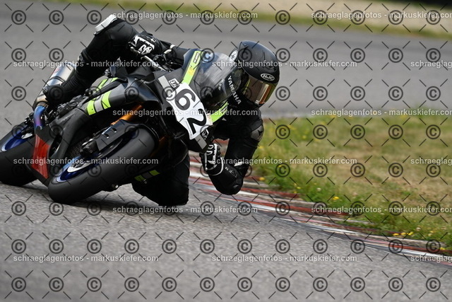 25bt02-1045 | markuskiefer.com - Realisiert mit Pictrs.com