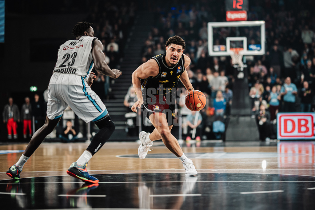 Basketball | Männer | Saison 2024/2025 | easyCredit Basketball Bundesliga | 12. Spieltag | Veolia Towers Hamburg vs. MHP Riesen Ludwigsburg | 21.12.2024 | Joel Scott (#1, MHP Riesen Ludwigsburg)