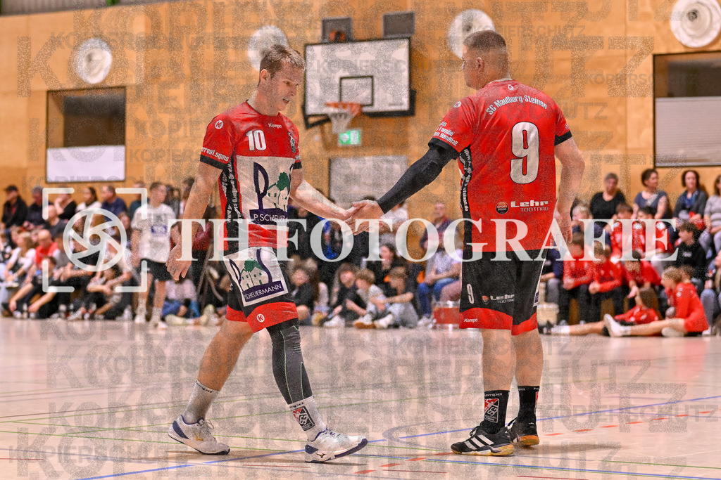 GER, SG Maulburg/Steinen - HSG Dreiland, Handball, Landesliga Suedbaden, 4. Spieltag, Saison 2024/2025, 12.10.2024 | Mika Buelow (SG Maulburg/Steinen, #10), Tim Lindner (SG Maulburg/Steinen, #09)GER, SG Maulburg/Steinen - HSG Dreiland, Handball, Landesliga Suedbaden, 4. Spieltag, Saison 2024/2025, 12.10.2024Foto: TH Fotografie/Thomas Hess