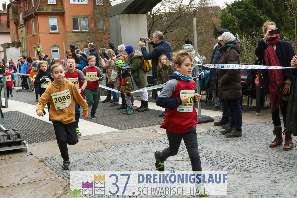 AOK JuniorCup 400m | 3Koenigslauf 2023 - Realisiert mit Pictrs.com