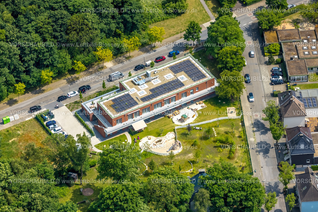 Herne250601545 | Luftbild, Franzpark mit Neubau Kindergarten Am Freibad, Franzweg Ecke Am Freibad, Dach mit Solarpaneelen, Wanne, Herne, Ruhrgebiet, Nordrhein-Westfalen, Deutschland