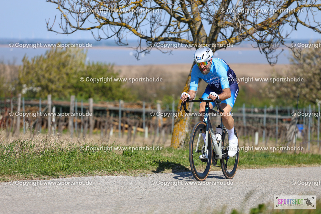IMG_9867 | @sportshot_your_pictrs #yourpictures#roadtowm2029 #nrm #neusiedlerseeradmarathon #neusiedlersee #neusiedlerseetourismus #burgenland #mörbisch #nrm26 #burgenlandtourismus #voglundco #poweredbyburgenlandtourismus #radsport #rad #marathon #ucigranfondo #visitburgenland #ucigranfondoworldseries