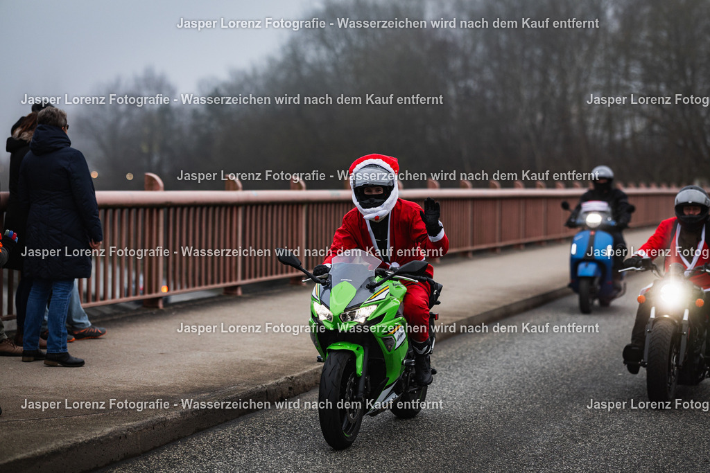X-Mas Ride I Kiel I 2025 | Jasper Lorenz Fotografie - Realisiert mit Pictrs.com