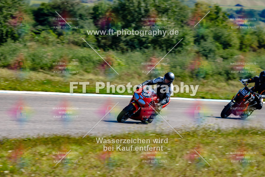019-4003 | Hier findet Ihr Bilder von Touristenfahrten auf der Nürburgring Nordschleife oder von anderen Veranstaltungen die ich besucht habe. Viel Spass beim Durch Schauen 
