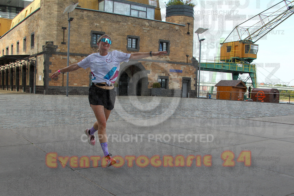250920_1511_EV4_8212 | Sportfotografie im Rhein-Sieg Kreis, Köln, Bonn, NRW, Rheinland Pfalz, Hessen, etc. Unser Tätigkeitsfeld umfasst den Laufsport vom Volkslauf über den Marathon, Duathlon, Triathon bis zum Ultralauf wie Kölnpfad Ultra oder Schindertrail.