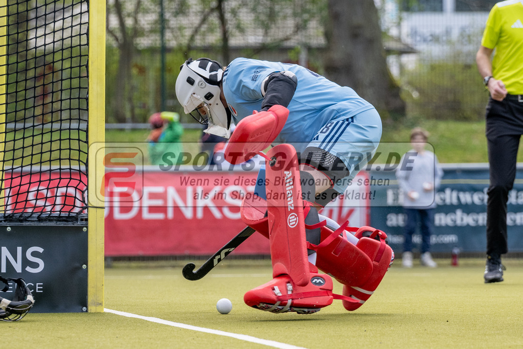 SFE_20260321_0039 | Köln, Deutschland, 21.03.26: Feldhockey 1. Bundesliga Herren zwischen Rot-Weiss Köln - Mannheimer HC im REWE Sportpark am 21.03.2026 in Köln, Deutschland. (Foto von Stephan Fehrmann)Köln, Germany, 21.03.26: Feldhockey 1. Bundesliga Herren between Rot-Weiss Köln - Mannheimer HC in REWE Sportpark at 21.03.2026 in Köln, Deutschland. (Foto from Stephan Fehrmann)