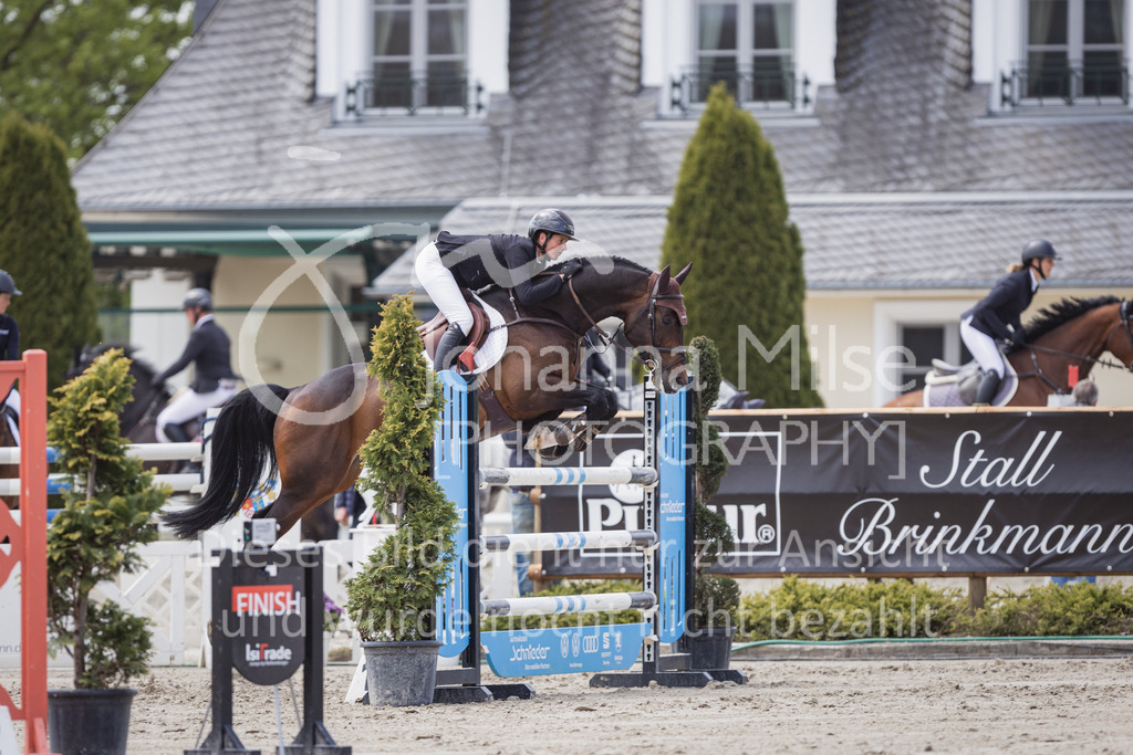 230520_MayDays_Youngster-M-341 | Deine schönsten Turniermomente als professionelle Fotos! Entdecke hochwertige Pferdesport-Fotografie im Online-Shop. Jetzt Fotos finden & bestellen!
