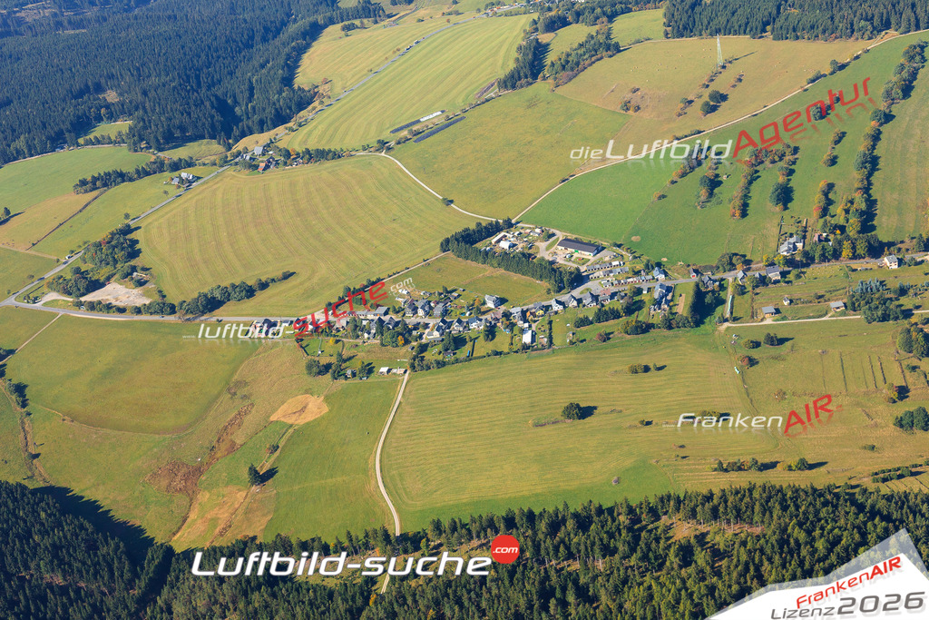 Die Luftaufnahme der Stadt Deesbach wurde vom UL-Flugzeug heraus erstellt ( keine Drohne )- hohe Auflösung für beste Qualität