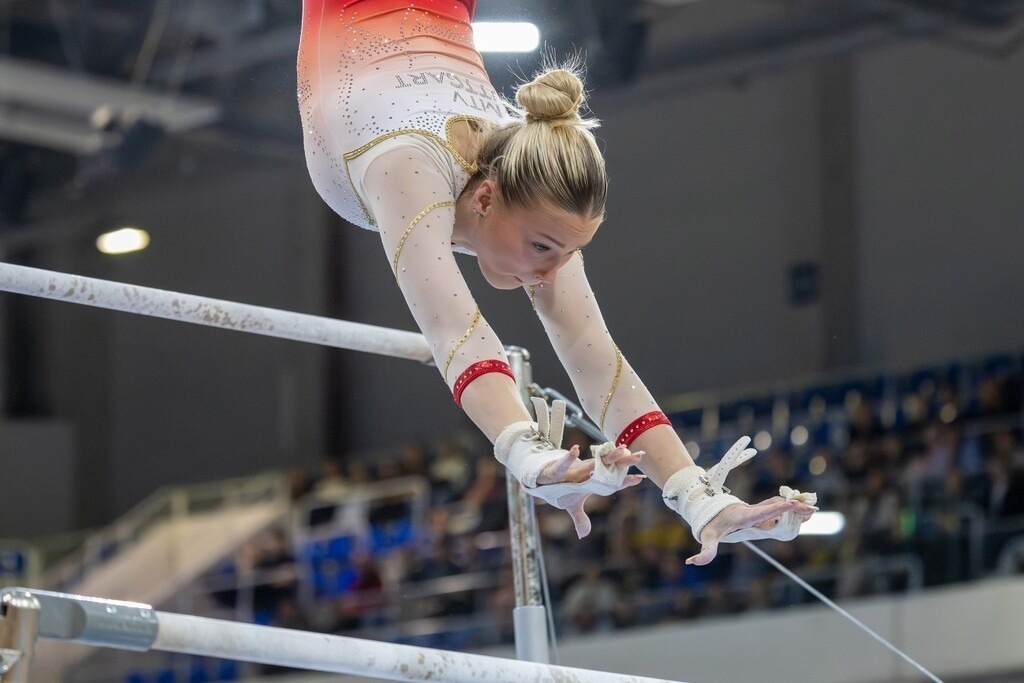 Deutsche Turnliga DTL (Bundesliga) der Frauen, Finale 2025 in Heidelberg | Deutsche Turnliga DTL (Bundesliga) der Frauen, Finale 2025 in Heidelberg***Bild: Ruby Pass (MTV Stuttgart) am Stufenbarren - Realisiert mit Pictrs.com