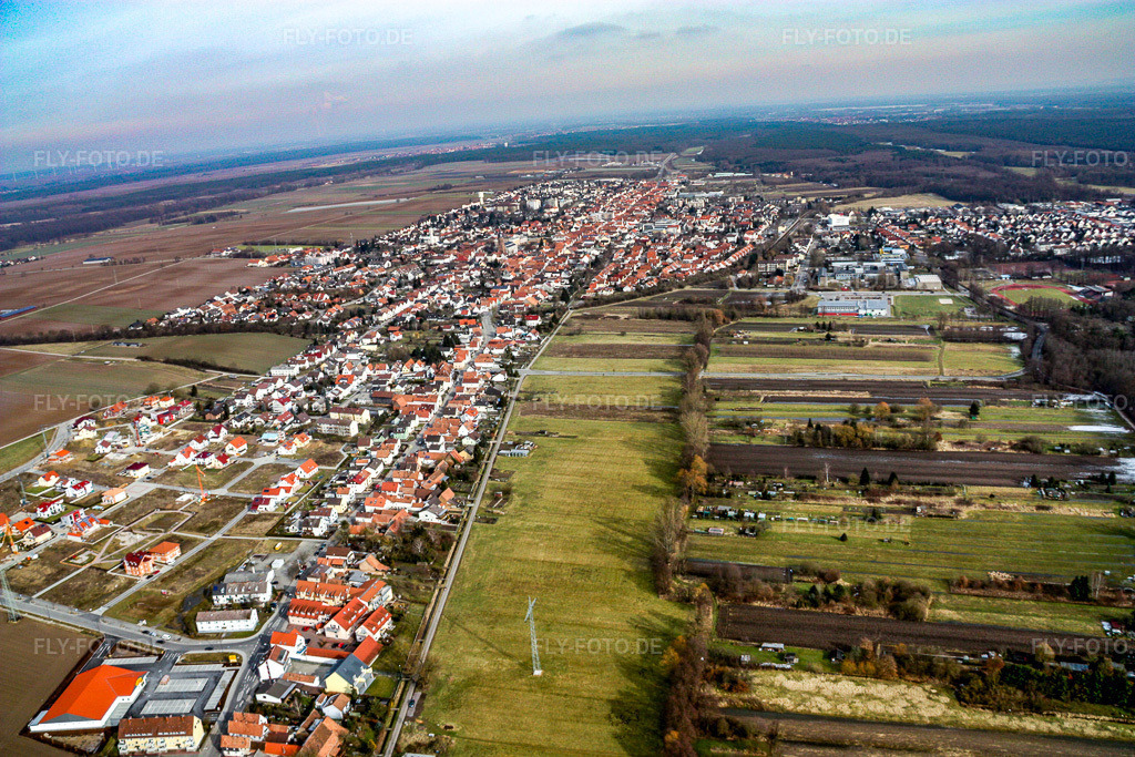 Luftbild: Saarstraße von Westen in Kandel im Bundesland Rheinland-Pfalz in Deutschland. Foto: IMG_16785.jpg vom 15.02.2009 durch Werner Riehm/FLY-FOTO.de