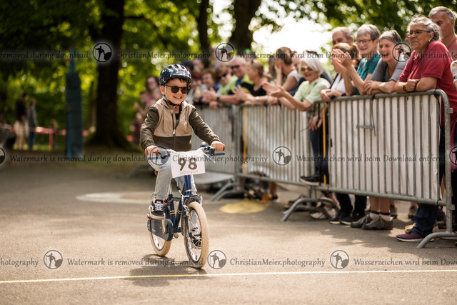 Eierlesen 2026 | Sie wurden bei einem Event oder Sportanlass fotografiert? Hier finden sie ihre Bilder! - Realisiert mit Pictrs.com