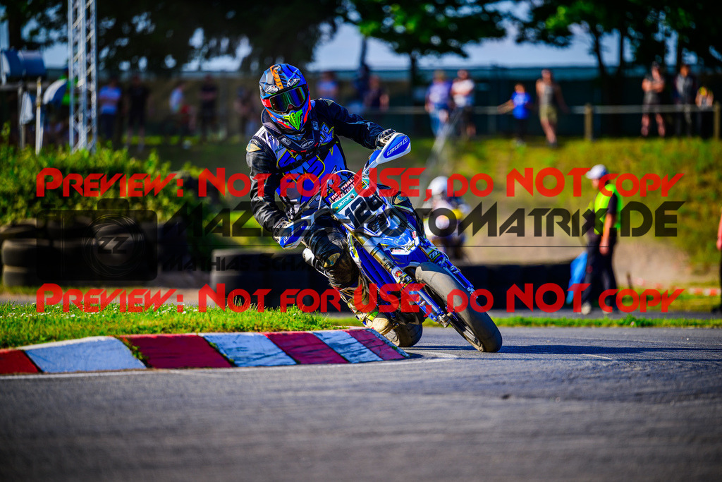 MaZZes_FotoMatrix_240511_6021986_9300 | UE40