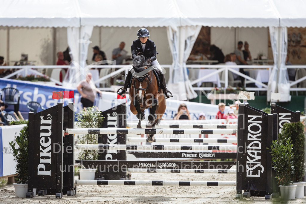 240714_BHO_M2-Spr-2-365 | Deine schönsten Turniermomente als professionelle Fotos! Entdecke hochwertige Pferdesport-Fotografie im Online-Shop. Jetzt Fotos finden & bestellen!
