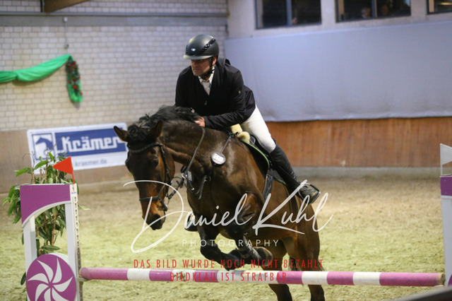 IMG_0799 | Deine Turnierfotos vom Reitturnier online kaufen: Dressur, Springen & Siegerehrung. Professionelle Pferdefotografie aus dem Rheinland – als Download & Print.Alternative: Turnierfotograf für den Pferdesport: Finde deine Fotos von Dressur- und Springturnier