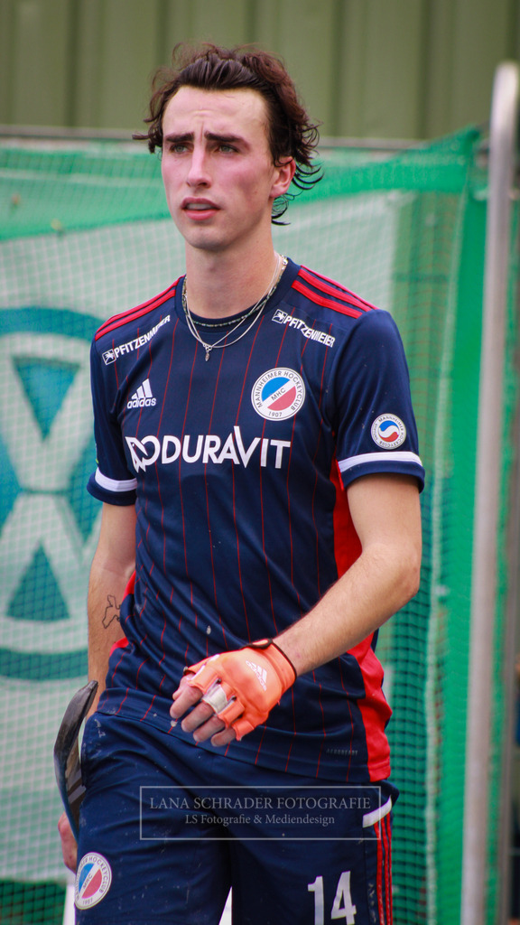 Teo Hinrichs , Mannheimer HC , Saison 2022 / 2023 | lanaschraderfotografie - Realisiert mit Pictrs.com