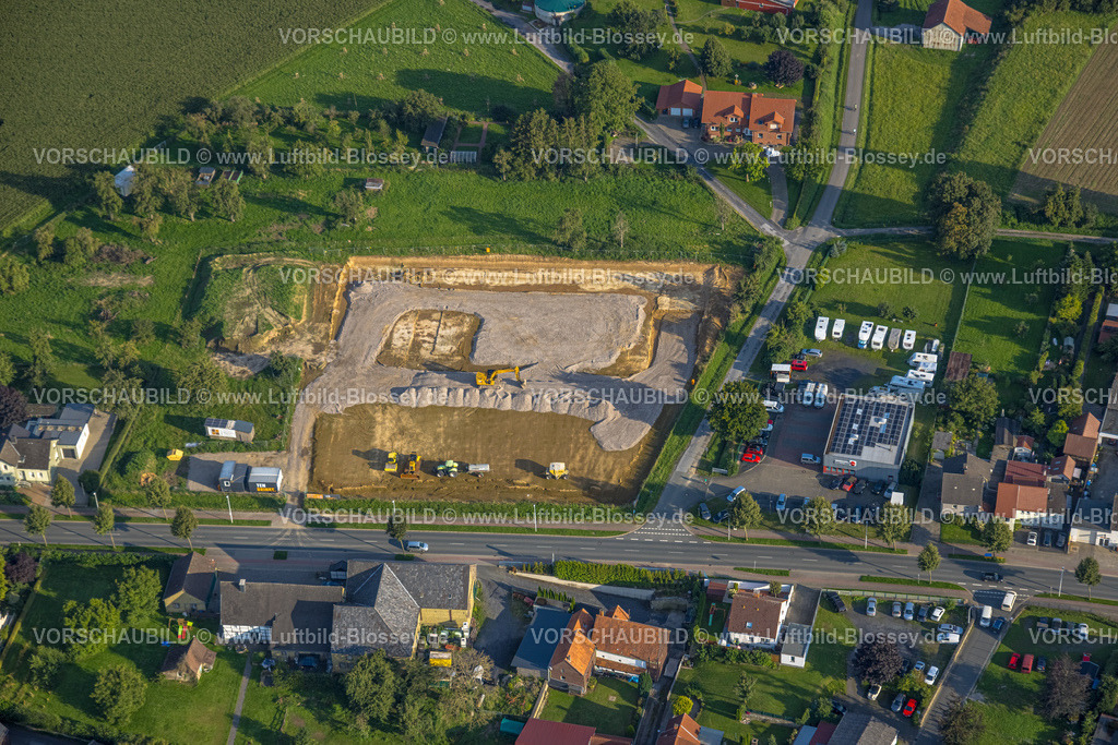 Werl230807054 | Luftbild, Baustelle an der Büdericher Bundesstraße B1 Ecke Kuhweg, Westbüderich, Werl, Werl-Unnaer Börde, Nordrhein-Westfalen, Deutschland