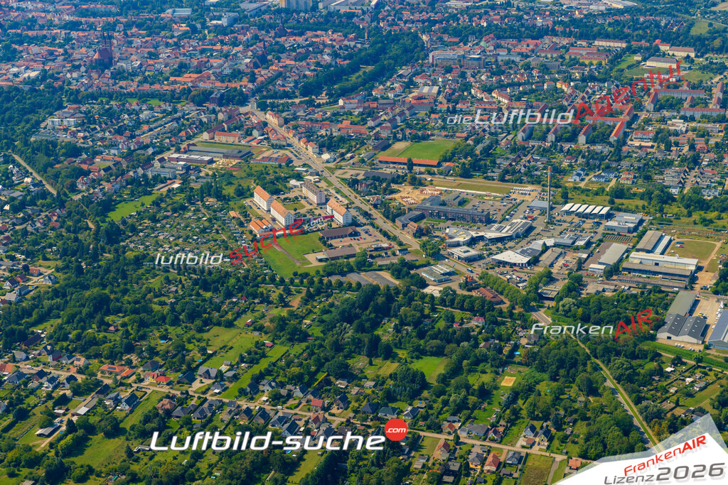 Bild der Stadt Stendal - Die Luftaufnahme wurde 2025 vom UL-Flugzeug heraus erstellt ( keine Drohne ) - Hochauflösende Luftaufnahme - für professionelle Ausdrucke geeignet. Die Geschenkidee !Hier alle&nbsp;Infos zur Lizenzierung der LuftaufnahmeWir fliegen auch dieses Jahr wieder in Ihre Region um Luftbilder zu erstellen.- Luftbild anfragen