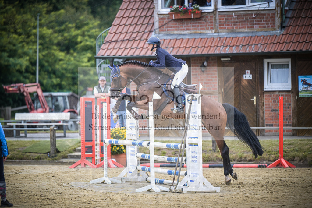 DOS_1604 | Entdecke hochwertige Reitturnierfotos von Foto Oger. Professionell, emotional und authentisch – jetzt Lieblingsmomente im Shop bestellen.Deutschlandweite Turnierfotografie. - Realisiert mit Pictrs.com