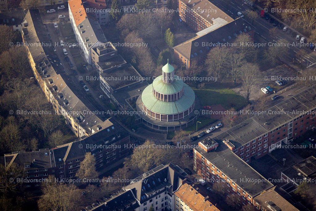 Luftbild Essen-8635 | Luftbildfotografie Luftbild Kirchengebäude "Auferstehungskirche" in Essen im Bundesland Nordrhein-Westfalen, Deutschland - Realisiert mit Pictrs.com