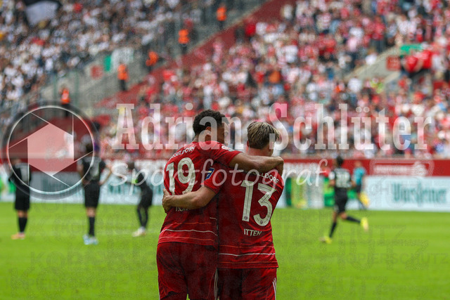 10.05.2026, GER, Fussball, Herren, 2. BL, Saison 2025/2026, Fortuna Düsseldorf - SV Elversberg | Cederic Itten Torjubel, jubelt mit seiner Mannschaft nach dem Treffer zum 3:0