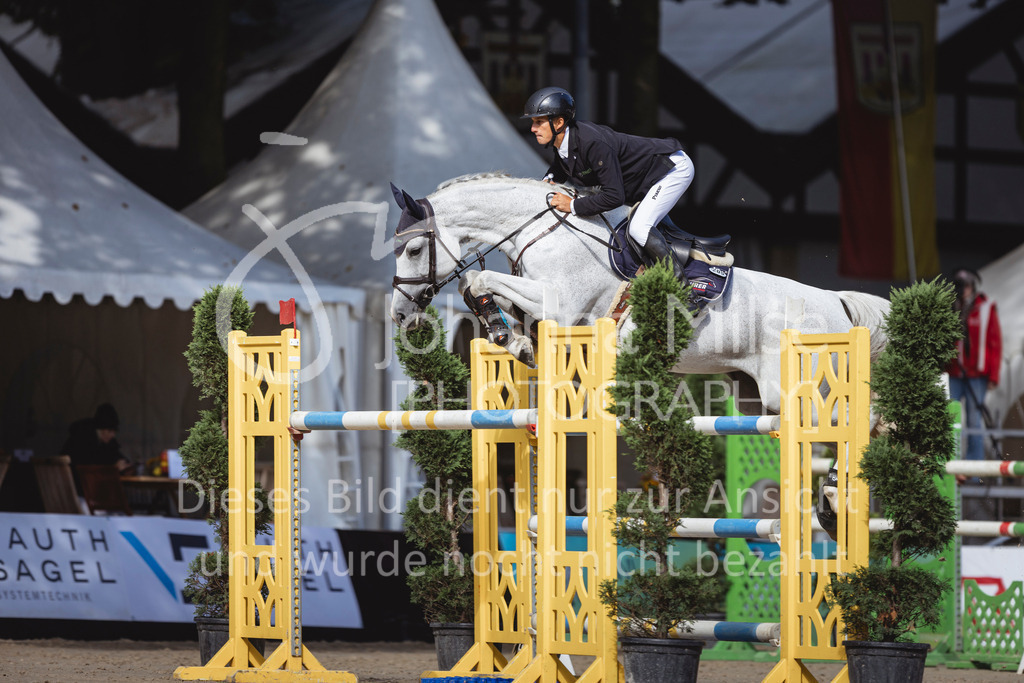 240915_OWLCh_MT-469 | Deine schönsten Turniermomente als professionelle Fotos! Entdecke hochwertige Pferdesport-Fotografie im Online-Shop. Jetzt Fotos finden & bestellen!