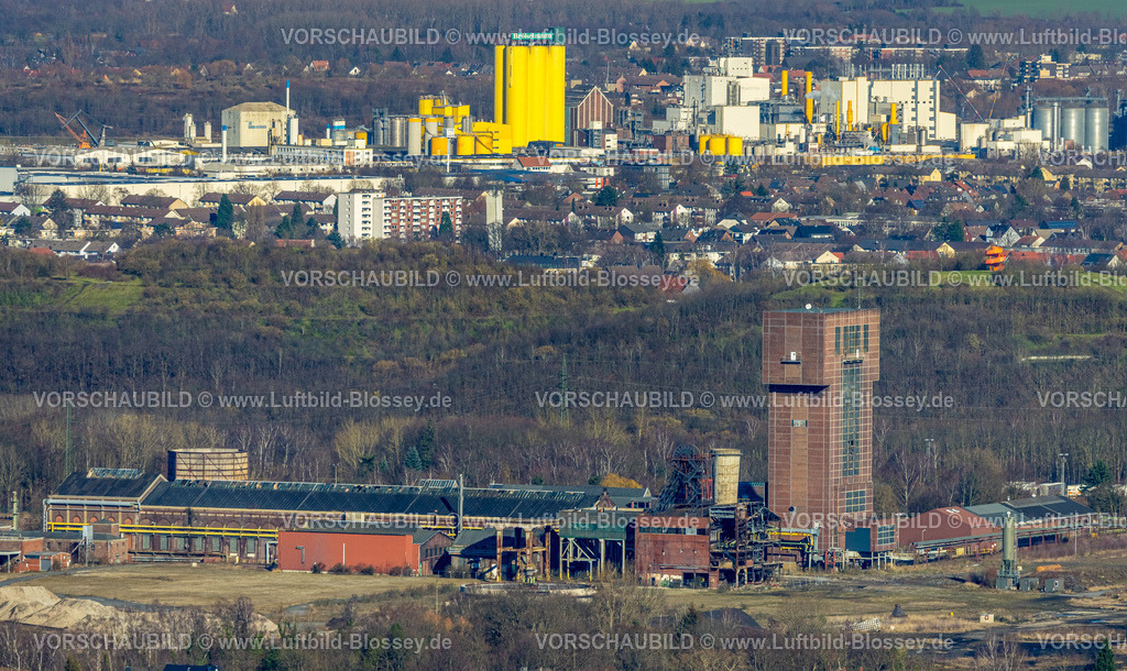 Hamm230204887 | Luftbild, Hammerkopfturm Zeche Robert Bergwerk Ost, CreativRevier Heinrich Robert, Blick zum Hafen und Brökelmann Ölmühle, Stadtbezirk Herringen, Hamm, Ruhrgebiet, Nordrhein-Westfalen, Deutschland