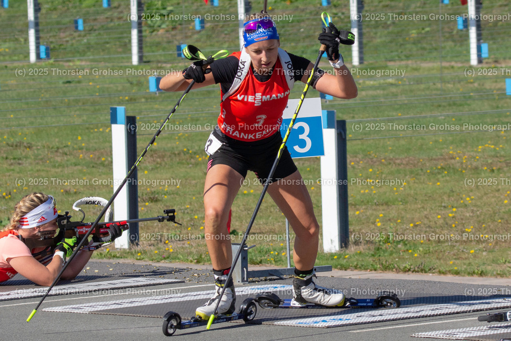 Deutsche Meisterschaften Biathlon 2018 | Deutsche Meisterschaften Biathlon 2018, Massenstart Frauen am 15.09.2018 in der DKB SKI ARENA in Oberhof, (Deutschland)

Bild: Franziska Preuss vom SC Haag / Zoll (3) - Realisiert mit Pictrs.com