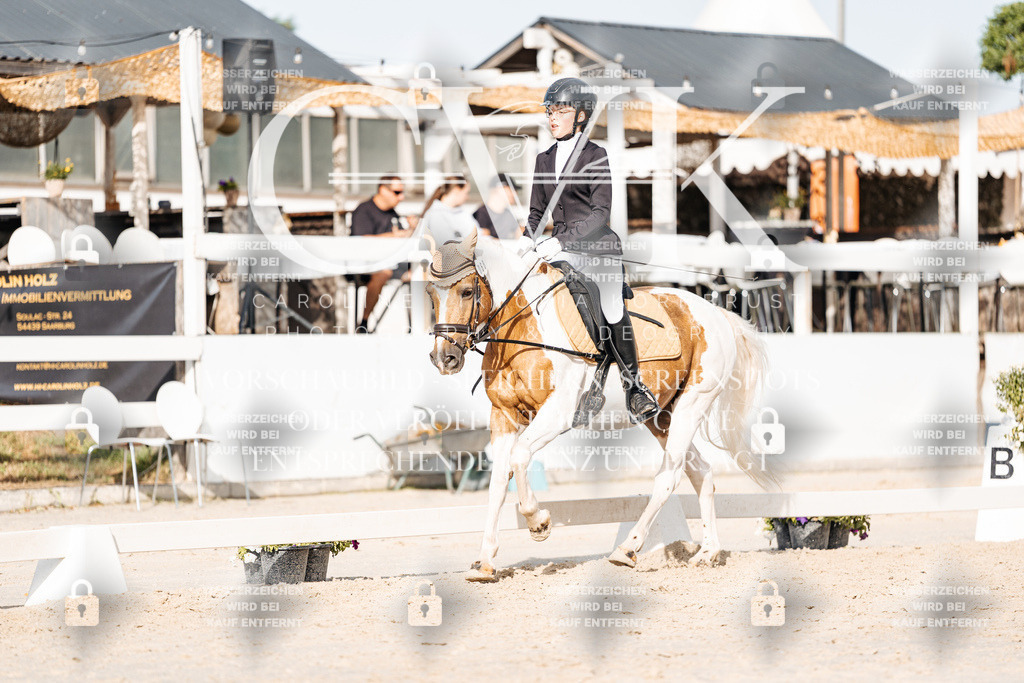 CK904828 | Turnierfotografie Pferdefotografie Trier Rheinland-Pfalz Pferdesport Reitsport Tierfotografie Sportfotografie Pferdevideo Pferdevideografie Equestrianvideography equestrianphotography  - Realisiert mit Pictrs.com