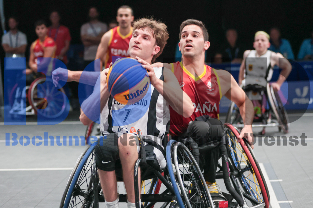 SES_TTG3X320250717-98 | bond - Realisiert mit Pictrs.com